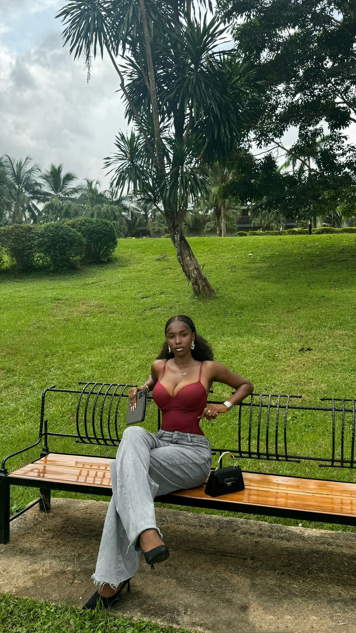 Slim Girl Praise John